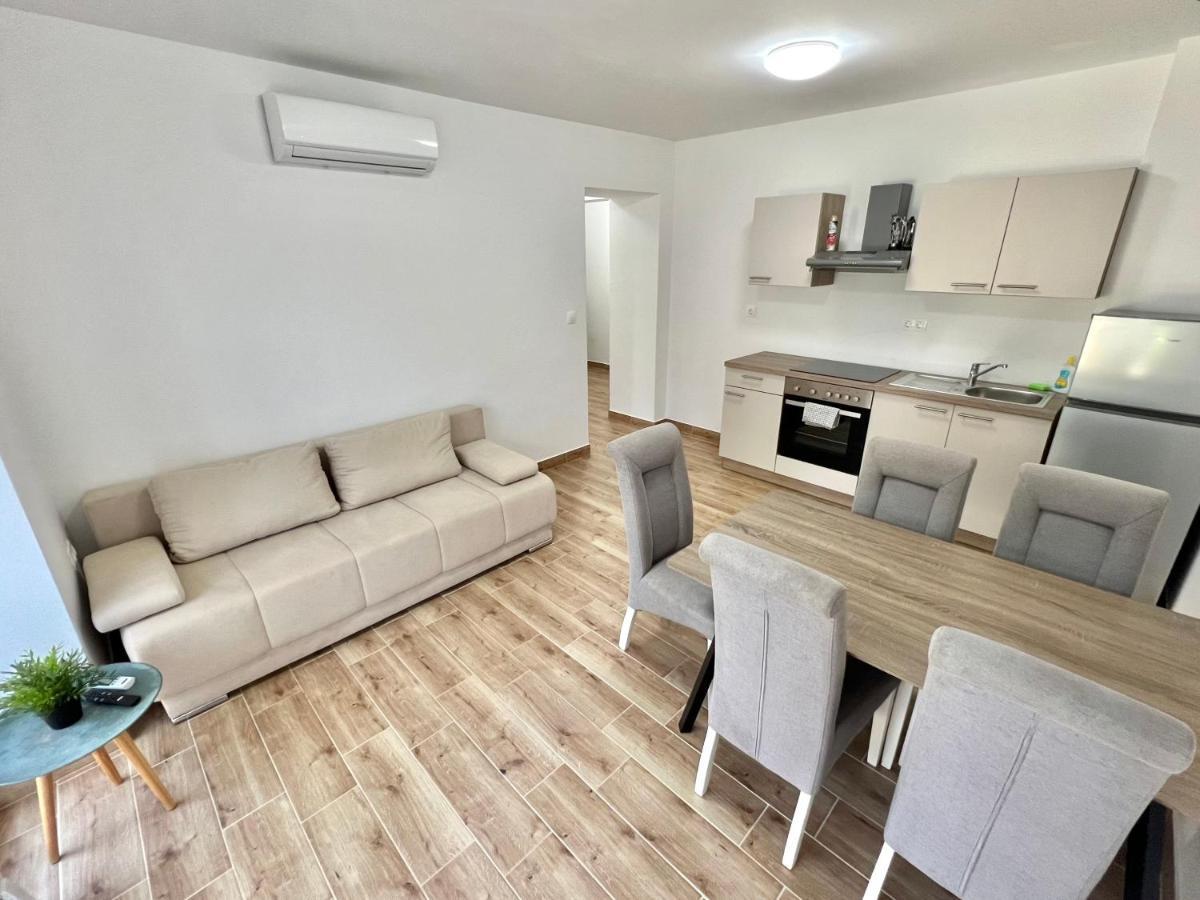 Fantasia Del Mare Apartment And Rooms Dramalj Kültér fotó