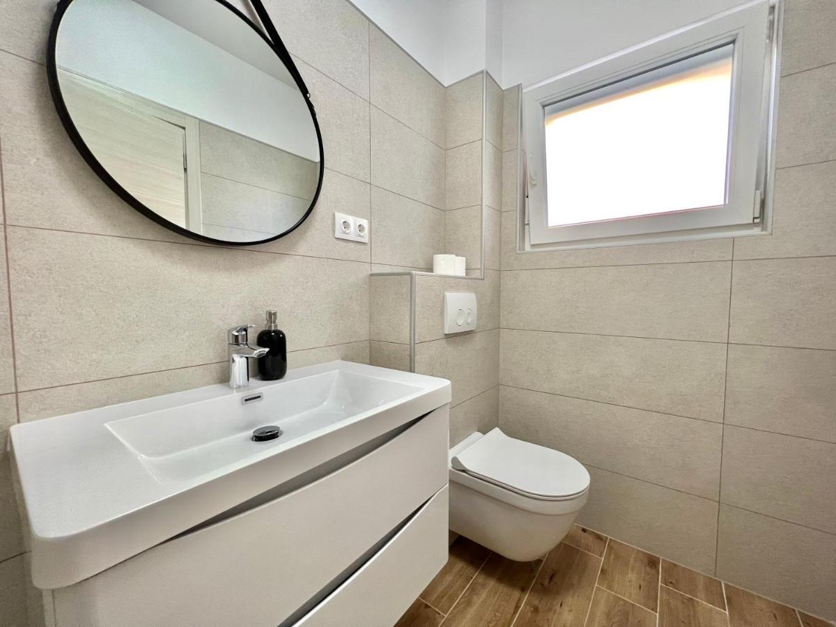 Fantasia Del Mare Apartment And Rooms Dramalj Kültér fotó
