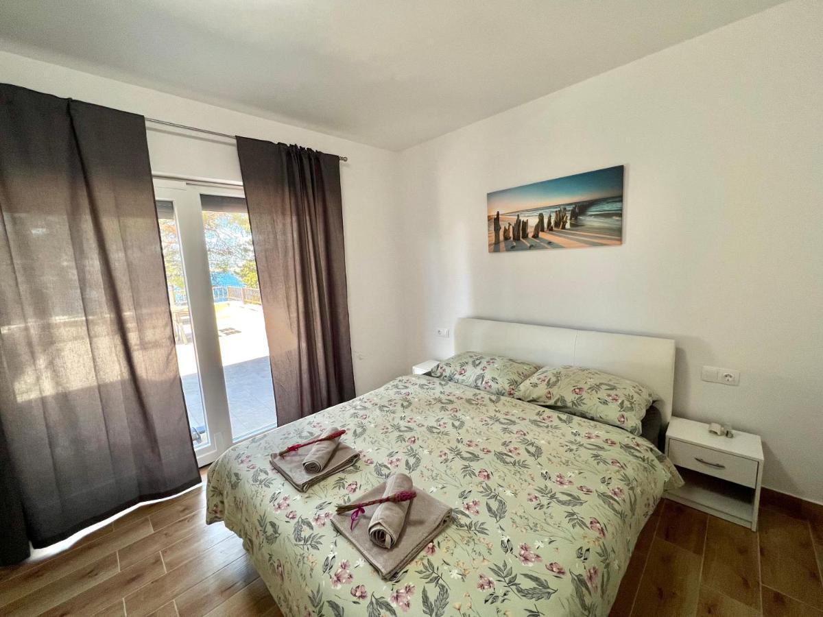 Fantasia Del Mare Apartment And Rooms Dramalj Kültér fotó